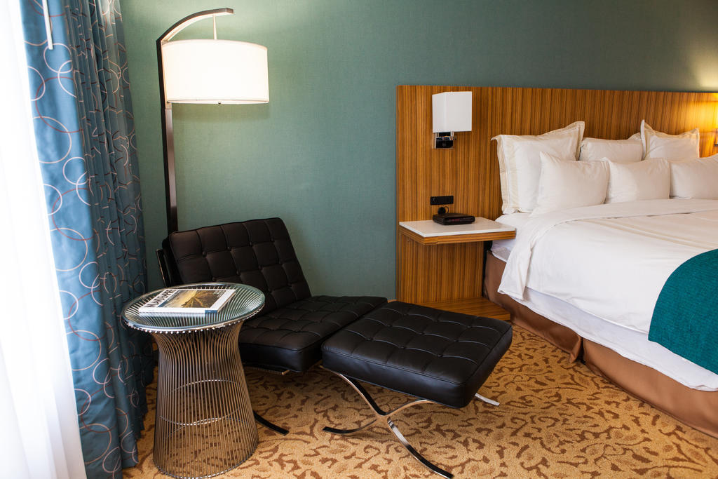Delta Hotels By Marriott Ontario Airport Room photo